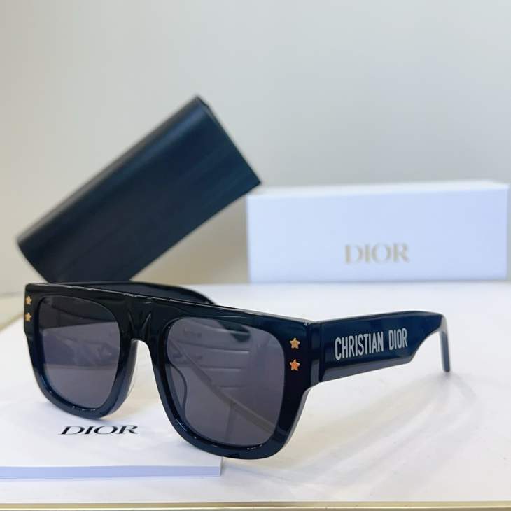 Picture of Dior Sunglasses _SKUfw76034701fw